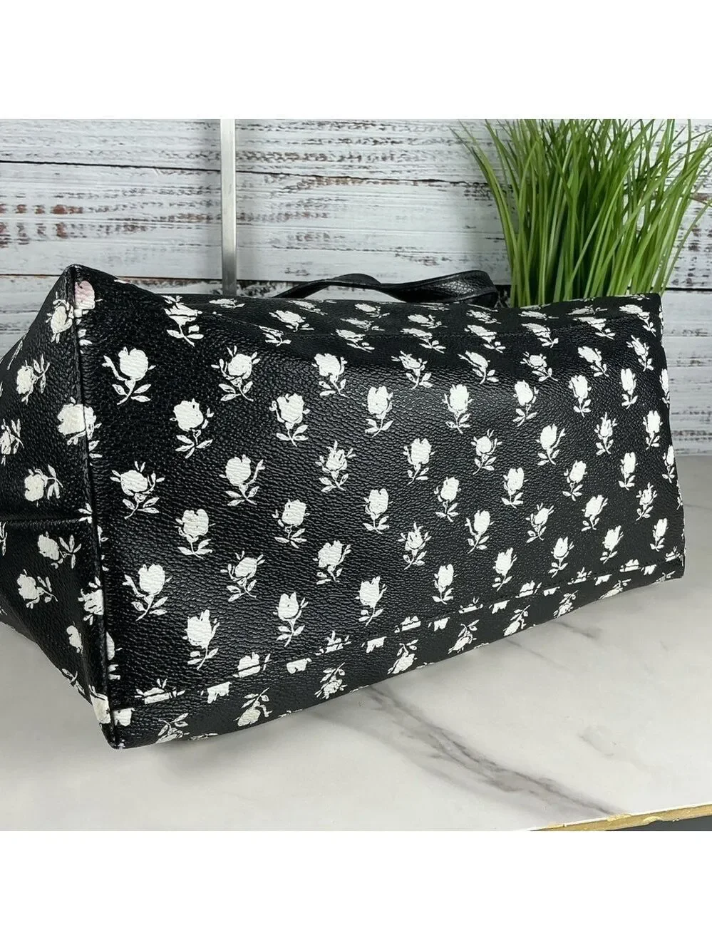 Coach 35025 Shoulder Bag Badlands Black White Floral Ward Tote Work Purse Laptop